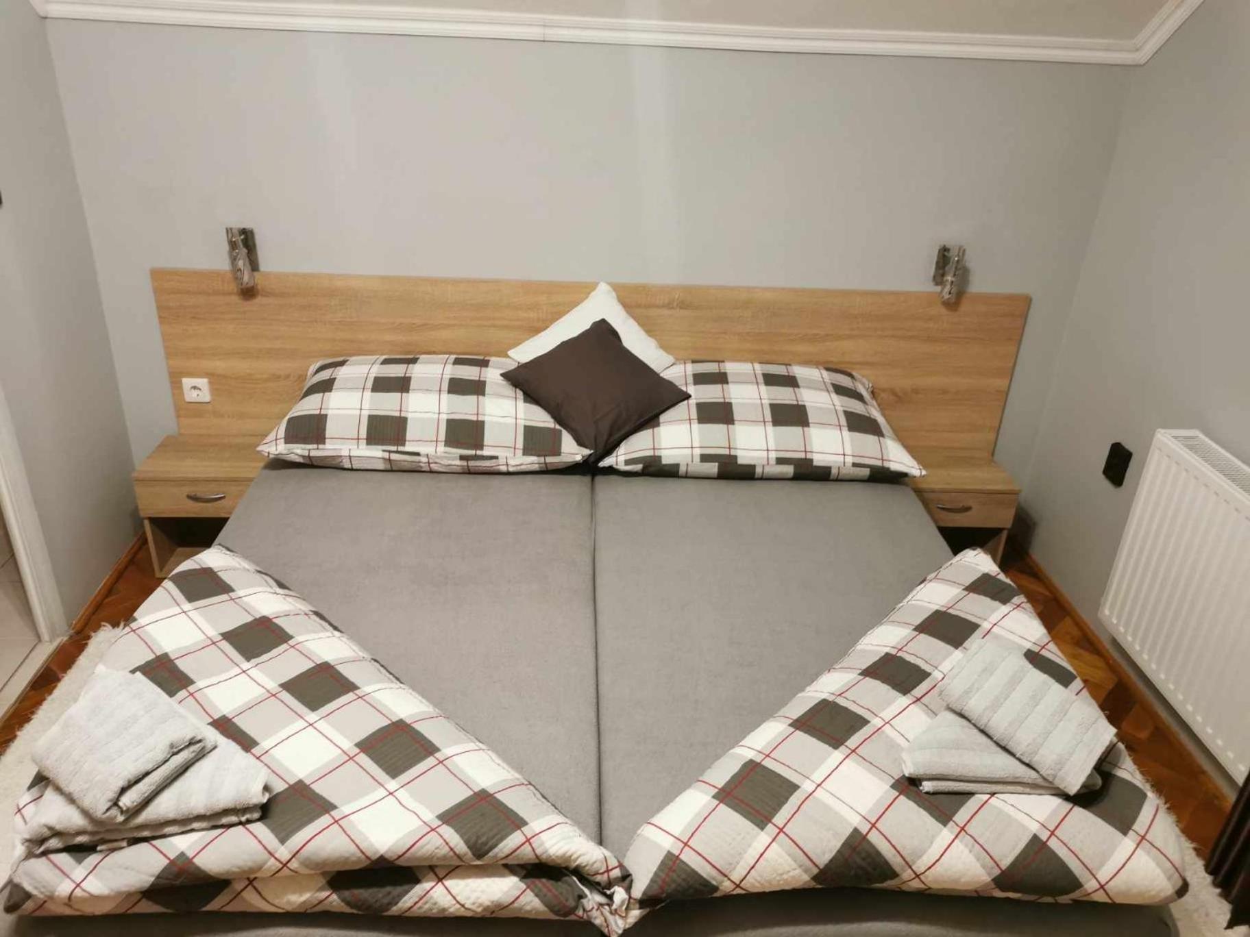 Klara Vendeghaz Homestay *